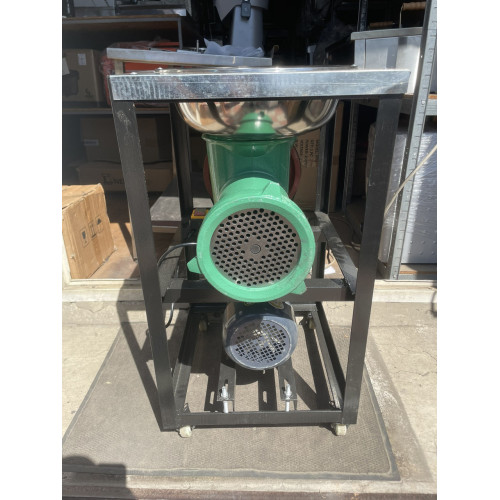 М'ясорубка промислова Vektor XH-62 600 кг/година (4000Вт)