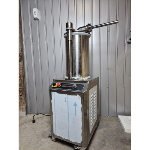 Шприц для ковбас гідравлічний Vektor SF260 (1100 W) 25літрів