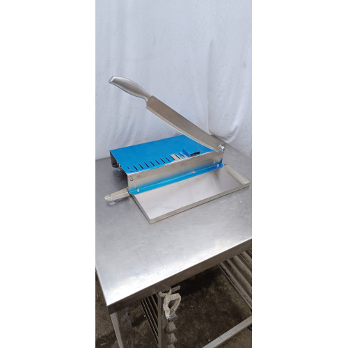 Великий ніж-слайсер для тонкої нарізки Vektor JI35k (довжина леза 375мм)