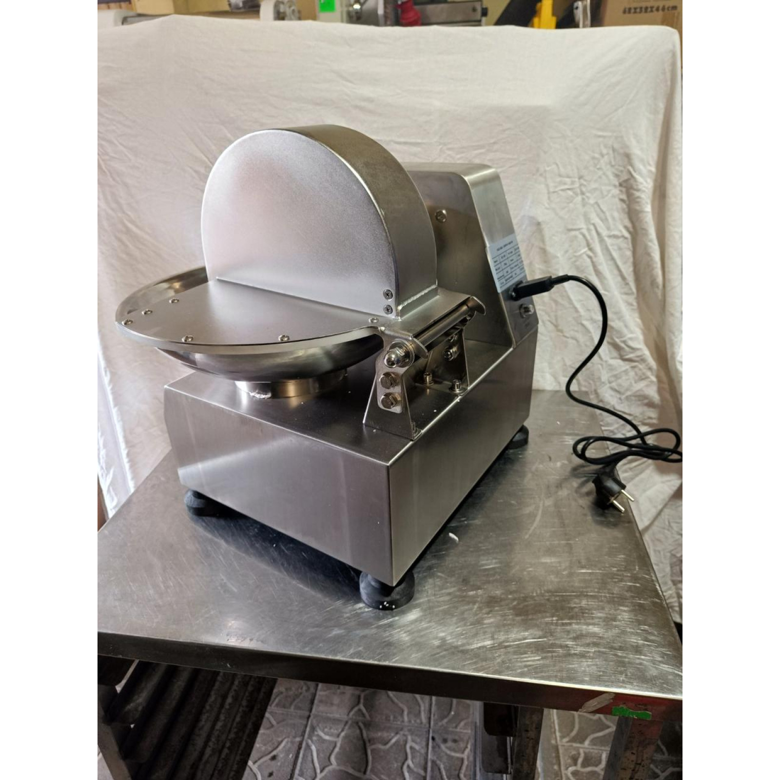 Куттер для рубання м'яса та харчових продуктів Vektor DE 300 5l